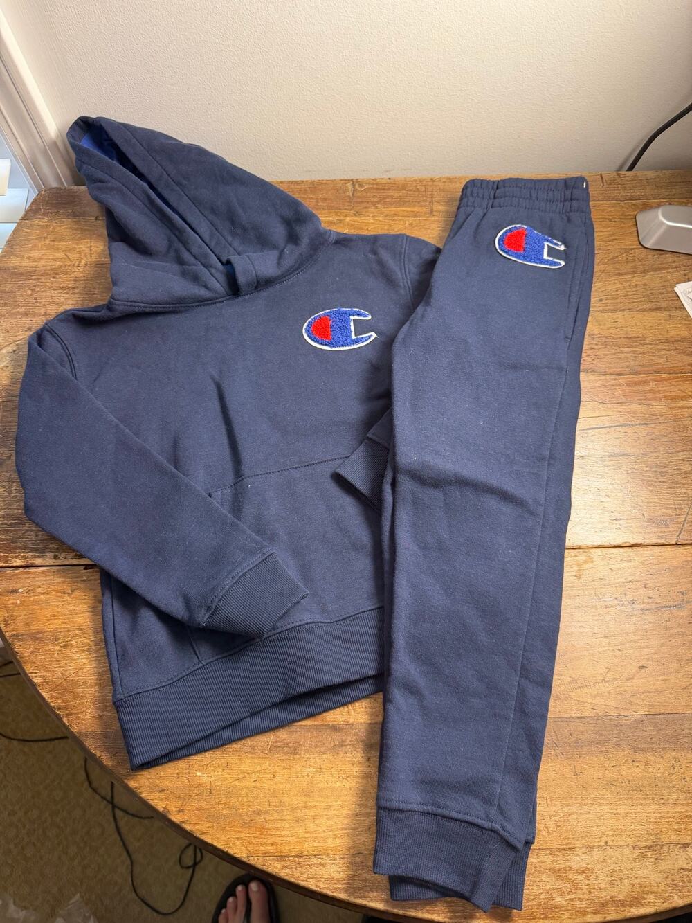 Champion Boys 2pc navy outfit‎ size 7